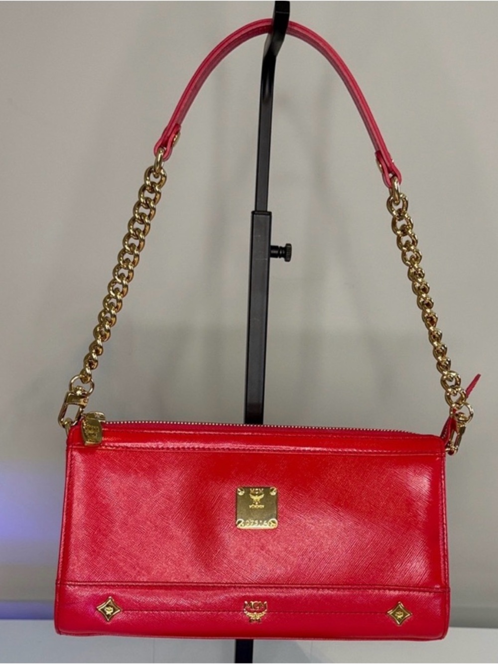 Share Show Notification for Krissykacy Closet Sale: Like and Share this Flier - Picture 4 of 13